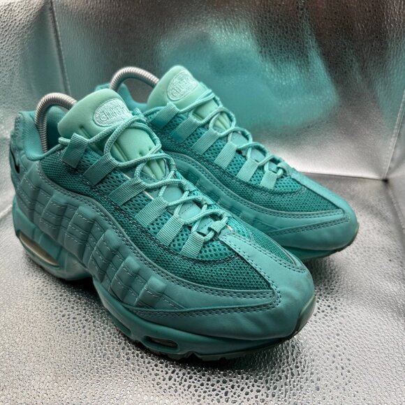 Size 8 Nike Air Max 95 Essential Teal Turquoise Womens Lace-Up Running Sneakers - Picture 3 of 11